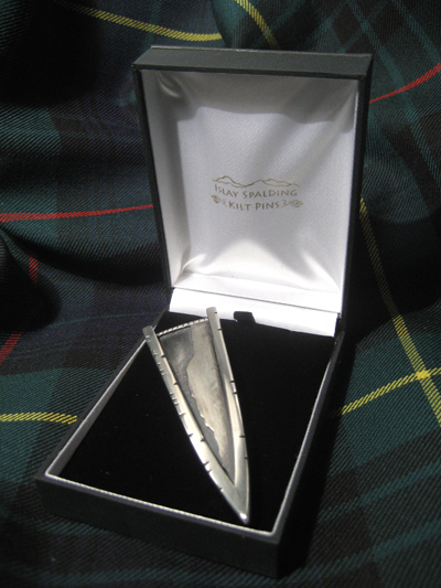 Iona Kilt Pin in Box