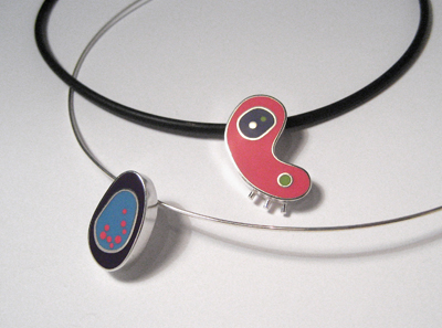 Biomorphs on Wire and Rubber