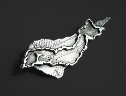 Oxford/Japan Kilt Pin